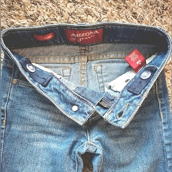 Arizona Jean Co Girls Classic Slim Skinny Light Wash Blue Denim Jeans Size 8 - Picture 6 of 8